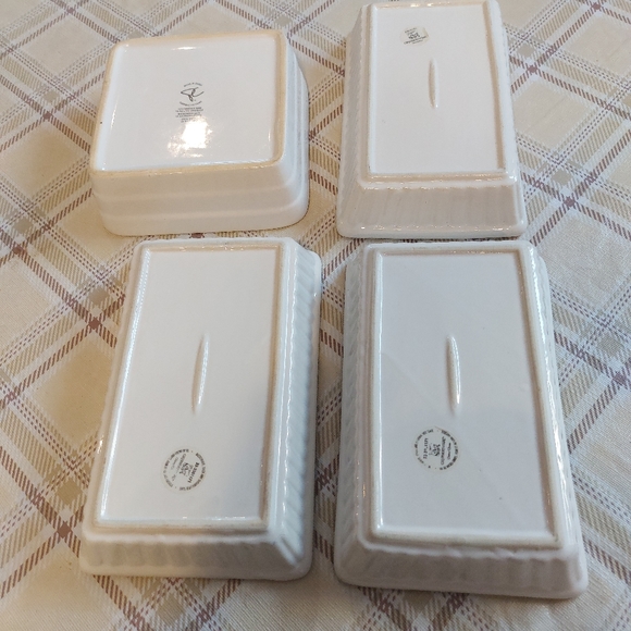 Set of 4 Gryphonware Serving Dishes - Picture 2 of 4